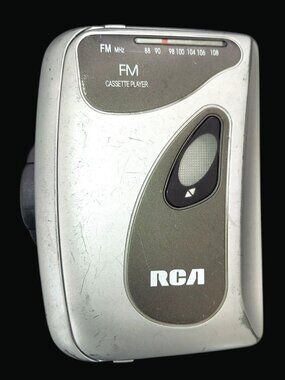 RCA FM Cassette Player Portable Walkman With Belt Clip Silver Vintage Electronic